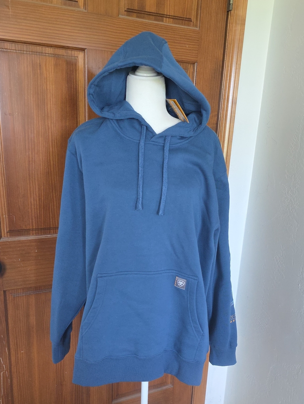 NWT Ariat Rebar Graphic Hoodie